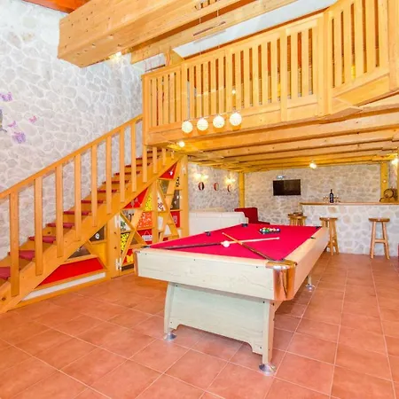 Holiday home House Srecko *