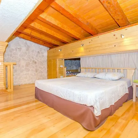 House Srecko